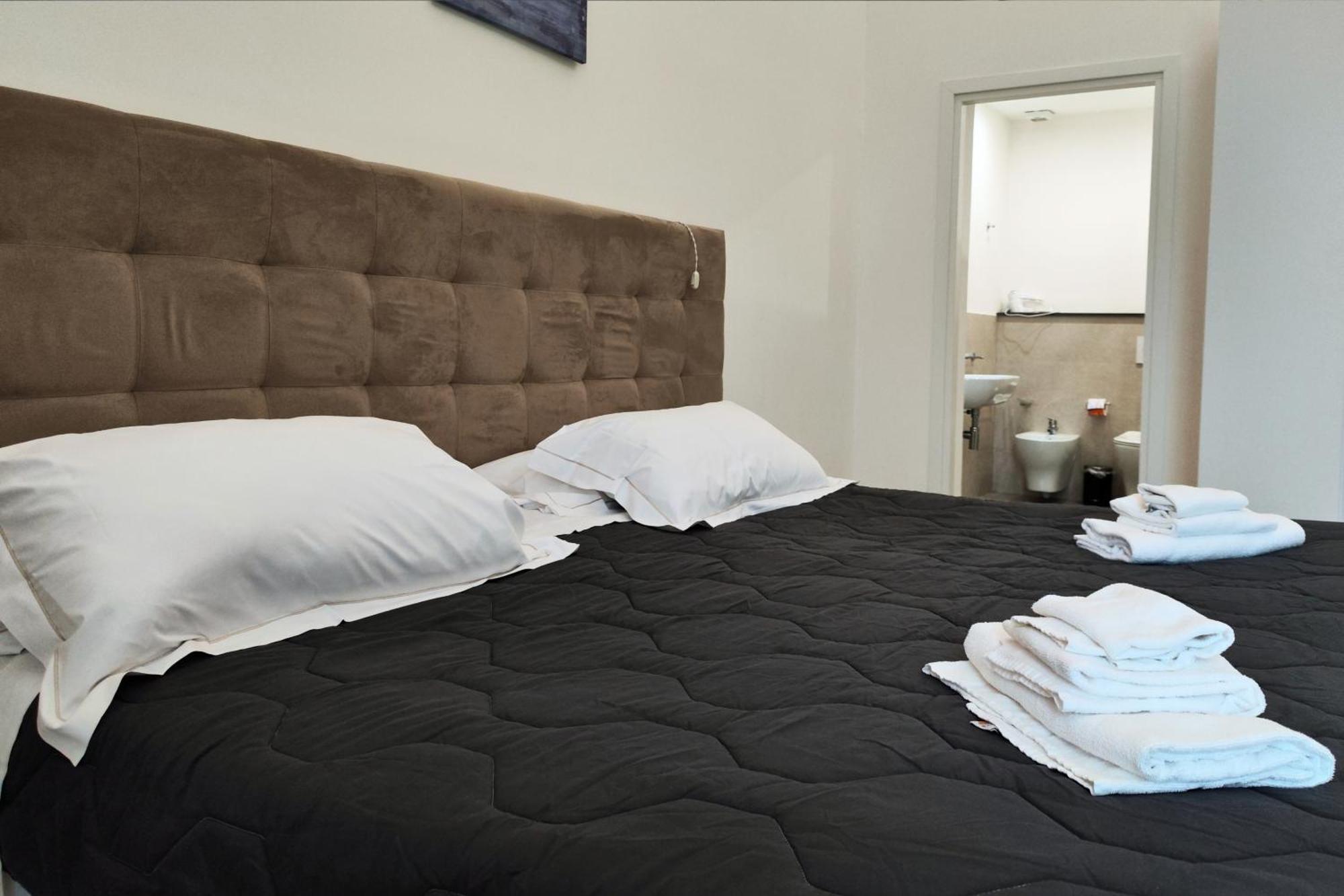 Home De Curtis คาตาเนีย ภายนอก รูปภาพ